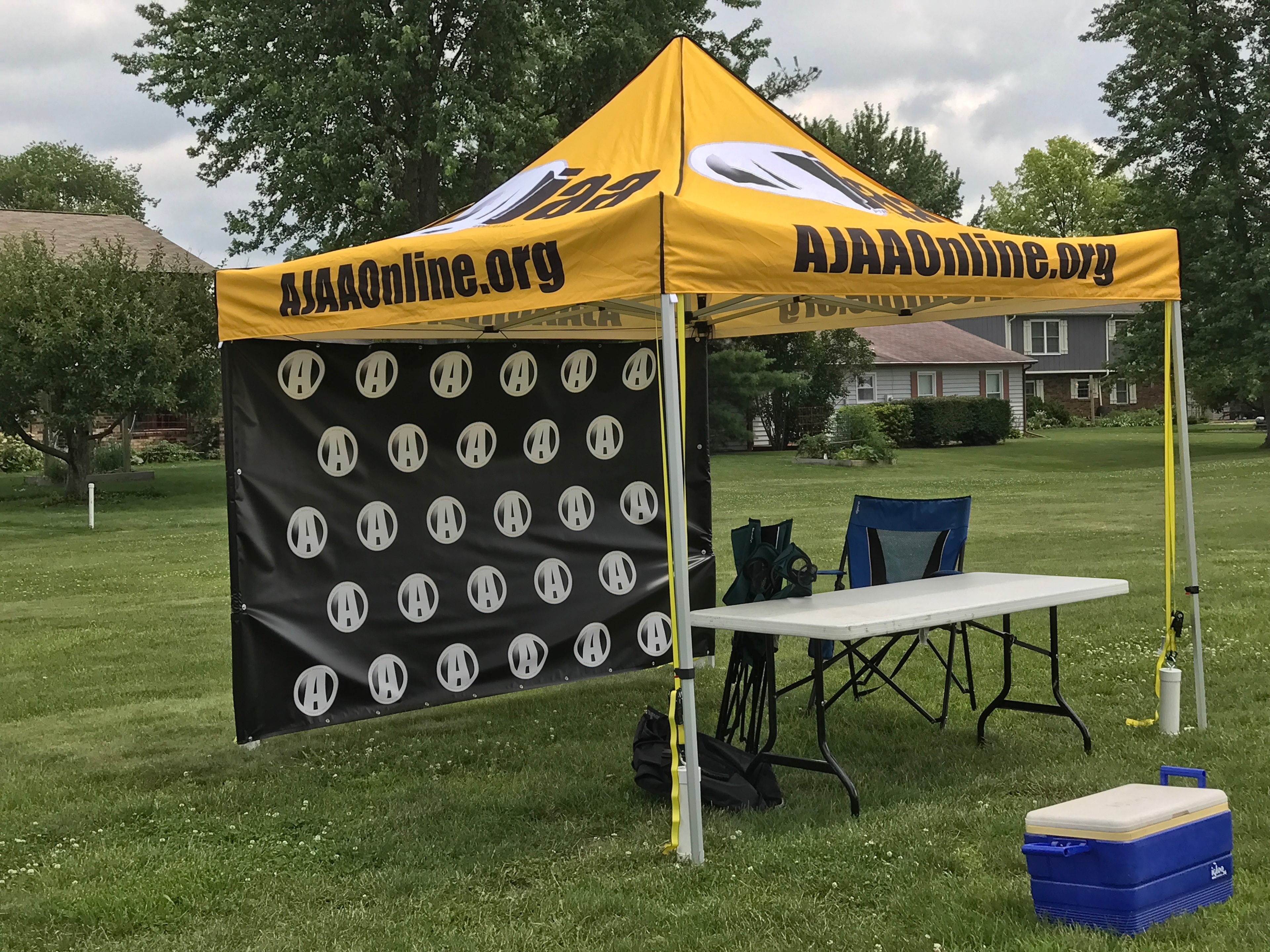 Custom Pop-Up Tents