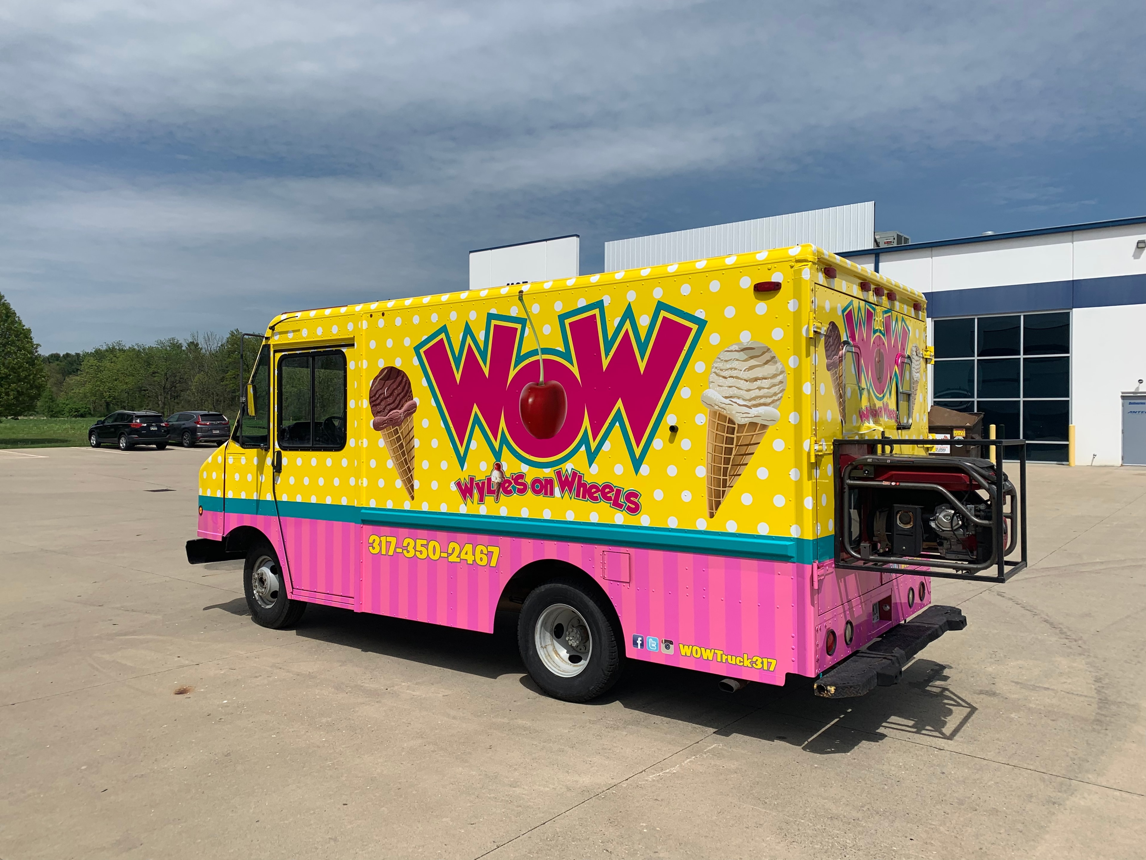 Wylie's on Wheels — Food Truck Wrap